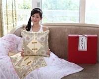 富貴花開(kāi)（米色）抱枕被