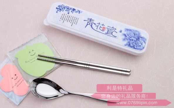卡通塑料盒（尖尾平底勺）兩件套 LMD-KT-013
