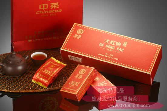 中糧“吉品大紅袍”茶禮盒