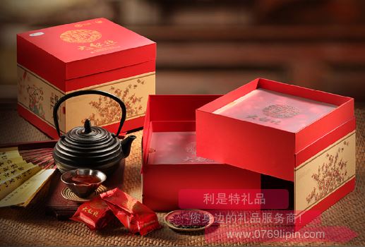 中糧“福喜臨門”大紅袍茶禮盒