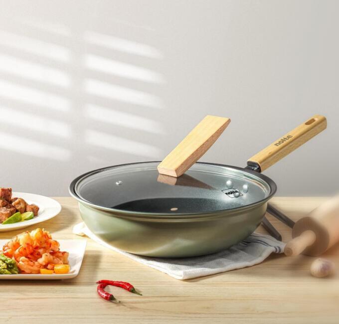 火紅點(diǎn)防溢不粘鍋 HMD-9717.jpg