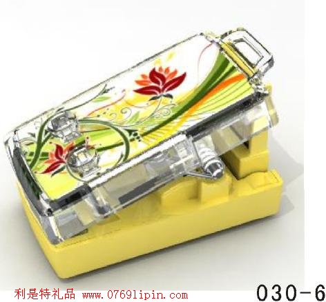迷你萬能充