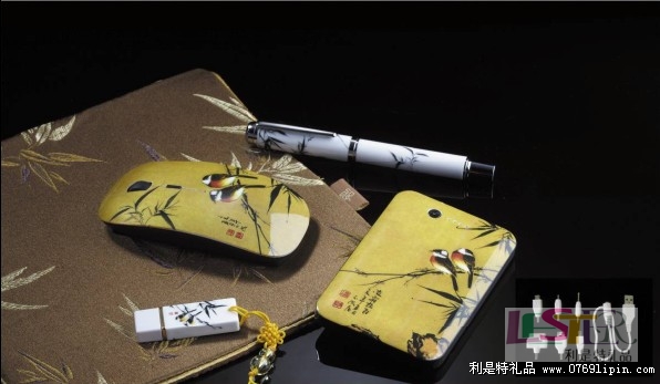 悅  語(yǔ)移動(dòng)電源筆鼠標(biāo)U盤(pán)鼠標(biāo)墊五件套