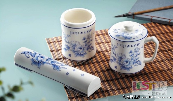國色天香臺(tái)面杯紙鎮(zhèn)筆筒三件套